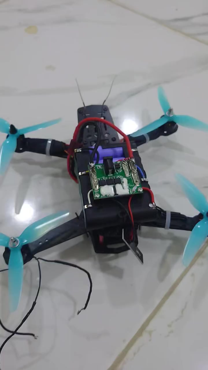 درون للبيع تجميع بها قطعه مالت هذا الرافع قدره مالت الماطور عطلان فقط واحد السعر  خاص


**إذا كنت صاحب هذا الإعلان وتريد حذفه لأي سبب، رجاءا أرسل رسالة إلى الدعم الفني**