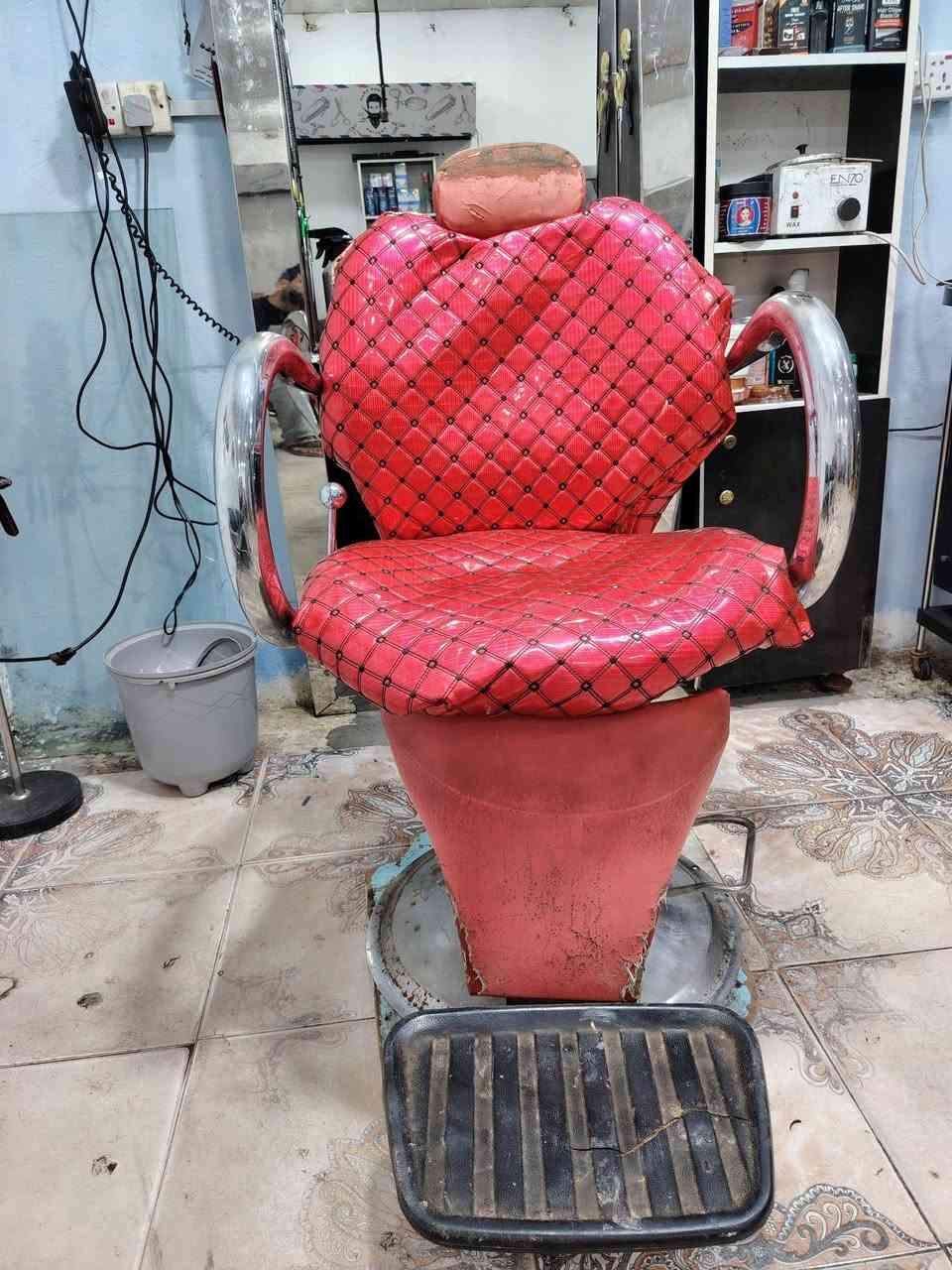 كرسي حلاقه كما واضح بالصوره صينيته نضيفه جكاته شغاله لكرسي مدوشم ١٠٠ نهايتهمكاني البصره حي الاساتذه الاصمعي جديد


**إذا كنت صاحب هذا الإعلان وتريد حذفه لأي سبب، رجاءا أرسل رسالة إلى الدعم الفني**