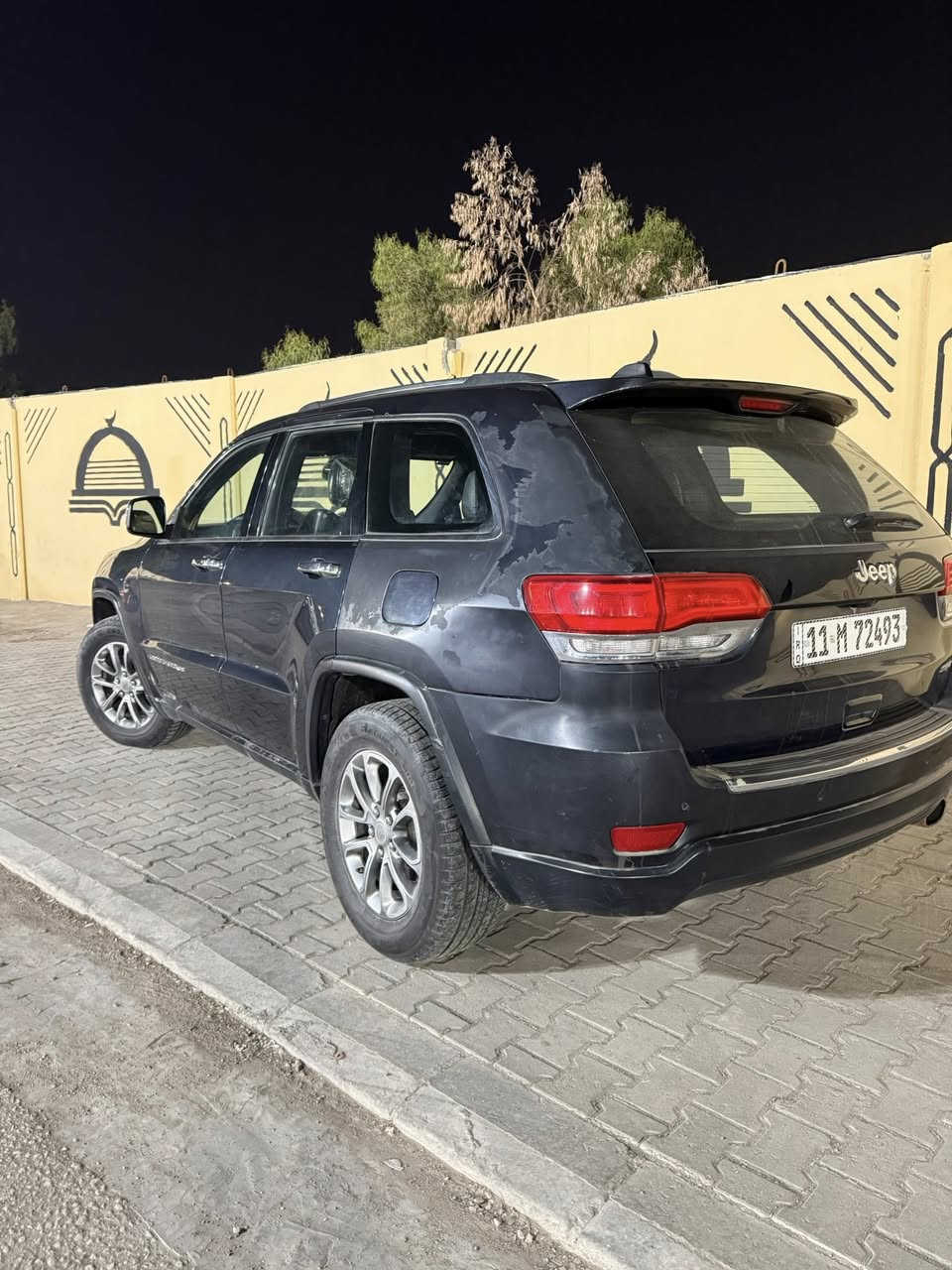 سلام عليكم جيب لاريدو 14 محرك وكير ممفتوحات اي نقص مابيه سنويه 2030 هزه جديد رقم الجديد ولا كلوب بالدشبول مشتغل ماشيه 146 الف حادثه موجود بالصوره والجاملغ جارد مكان الحادث وبيه بارد جاملغ الامامي وسعره 175 وبيه مجال ***********
