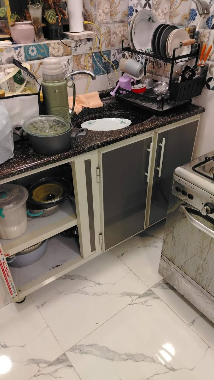 للبيع كاونتر 3 قطع 250 عنوان بغداد حريه 
تخم 250 بغداد حي العامل


**إذا كنت صاحب هذا الإعلان وتريد حذفه لأي سبب، رجاءا أرسل رسالة إلى الدعم الفني**