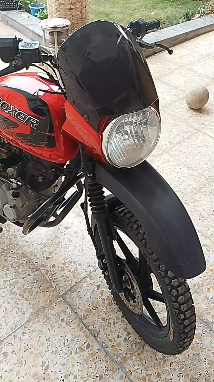 بوكسر موديل 2023 كفاله عامه مرقمه بغداد لوحتين وسنويه ماشيه 15 الف ما مشتغله دليفري عليها زنون اصلي 

اريد اراوس بكاوسكي لو امفوراي مل لعب🖤🖤
***********
