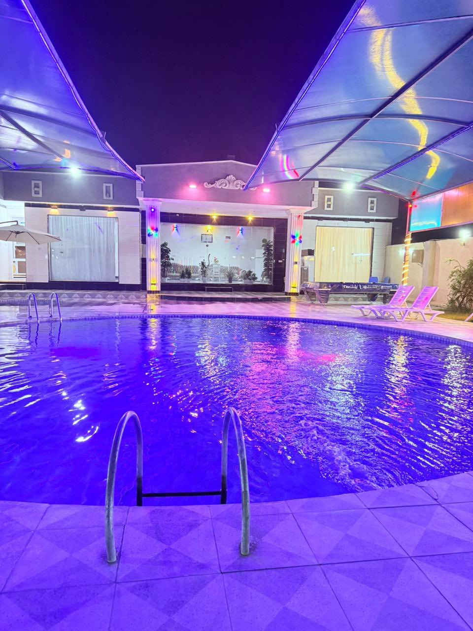 سلام عليكم
مزرعه للبيع 
المساحه 1500 متر
بلد يم سيد محمد شارع الطاحونه مقابيل معمل الغاز 
يتضمن المكان كل وسائل الراحه والترفيه وأفضل خدمة 
🌳 لخصوصية والامان والنظافة💯
🌳كهرباء على مدار الساعة 24🔋 مولد عدد 2 _ 60 كي في 
اوتو تشغيل كهرباء وطني خطين
3 بير + ماء اساله 💧
مجهزه بالعاب اطفال 🌿🛝⚽️🎮🪇♟️
بليارت سوبر ماستر الحديث دبل شاصي 🎱
🌳شبكة اتصالات انترنيت📲
🌳 مسبح كبير 12،50*12،50 تقريبن 150 متر
ومسبح صغير للاطفال 🏊
🌳صحيات شرقية وغربية 🫧 ودوش خارجي للمسبح
🌳مكان مخصص للشواء 🍖🍗
🌳كراج سيارات كبير 🚙🏎️ يتسع الى 9 سيارات
🌳تحتوي على صاله كبيره 1
وغرفتان نوم 2
مجهزه ومؤثثه 
سبالت حديثه عدد 3فول 😴🥱❄️
ومطبخ معزول مجهزة بالكامل
🌳حدايق 💐🌻🌹 
نستقبل الحجوزات من عوائلنا الكريمة  على مدار الاسبوع بنظام حجز شفتات ويوم كامل .ونطيها هيه ولحجوزات البيها
الستفسار *********** 

#صلاح الدين/ #قضاء_بلد / #مزرعه_للبيع
