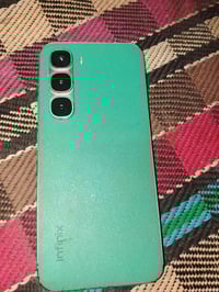 هو ٦٠ برو • بطارية ٦٠٠٠ • ١٤٤ هرتز