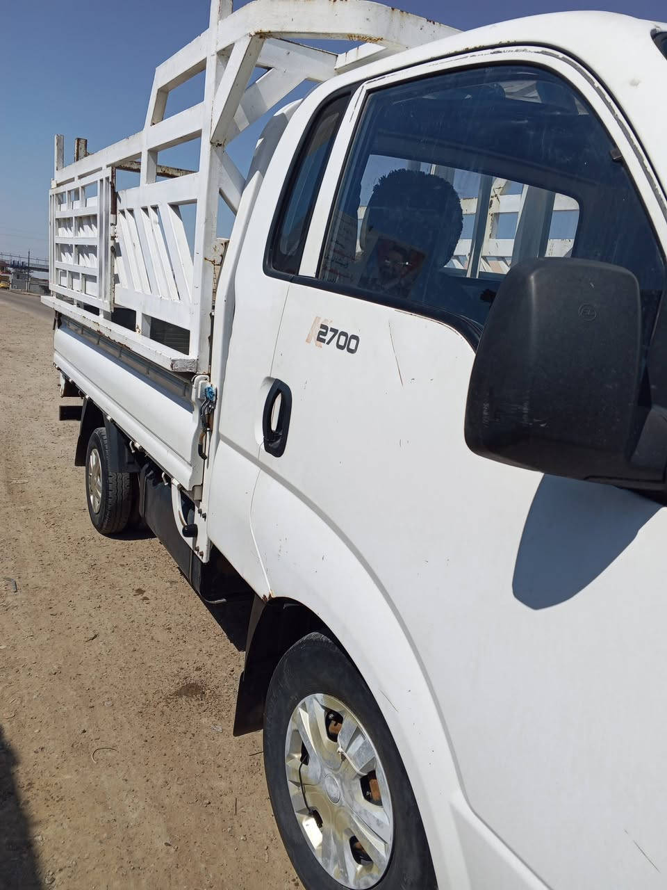 السلام عليكم
سياره كيا حمل موديل 2014 نضيفه مثل الي بصوره رقم بغداد  السياره باسمي تحويل ثاني يوم العنوان بغداد ـ الطارميه الاستفسار على الرقم التالي ***********
