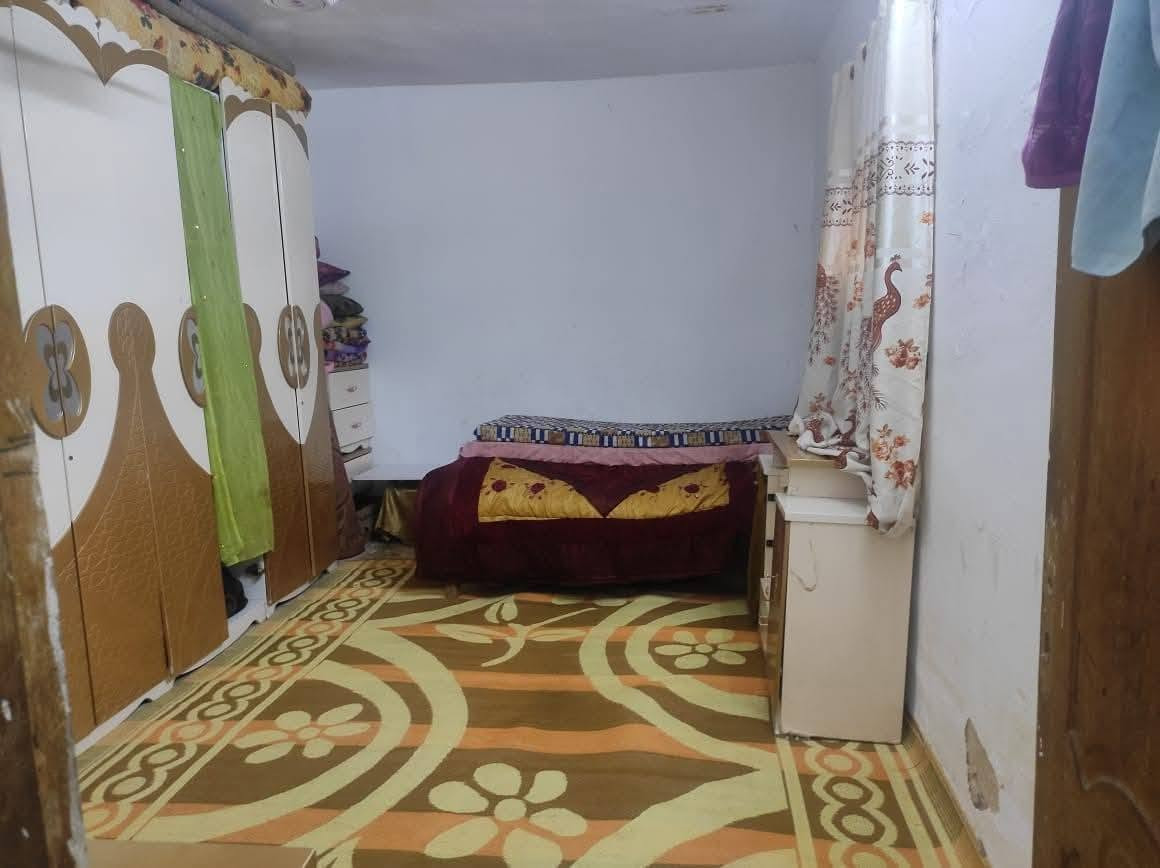 بيت للبيع شارع المطار القديم ٦٠ متر نظيف ينسكن بي ***********
