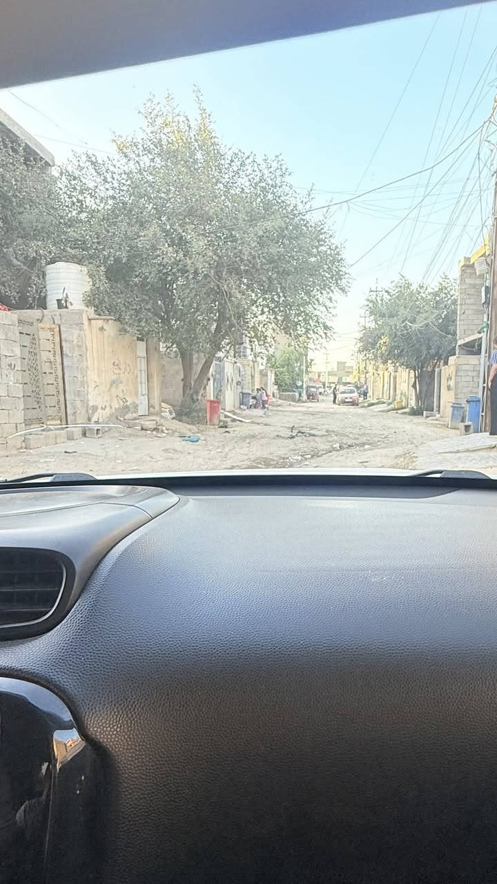 السلام عليكم قطعة ارض للبيع بالزعفرانية شارع الجواهري فرع الكرادين طابو زراعي
سند ٢٥ عرض الفرع ١٠ متر
 مساحة الأرض ١٠٠ متر واجهة ٥ نزال ٢٠  السعر ٢٦ للاتصال 
***********
