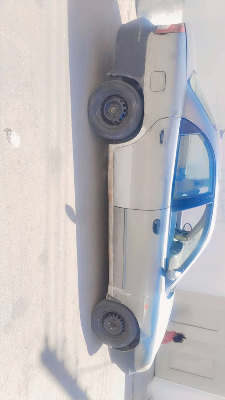 نوبره موديل 1999 مكيه وكير خير من الله تراي البصره سياره كلشي شغال بيها تبريد  رقمه انبار تحويل ثاني يوم مكانه رمادي كير عادي سعر35بيه مجال***********
