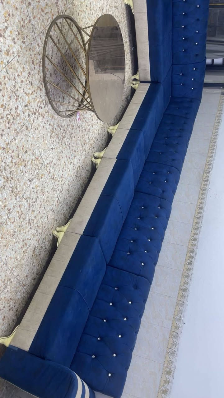 عشره مقعد ثكيل كلش نظيف مو سوكي  مع طبله وسطيه  السعر 190 ..*********** واتساب
