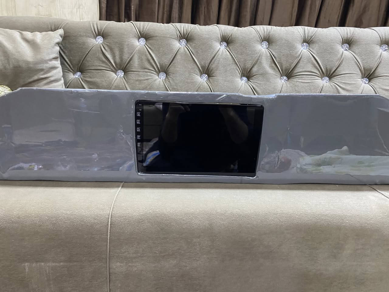 السلام عليكم سماعات مضخم اصلي + شاشه تاب اصليه والقياسات كدامكم لل استفسار رقمي *********** وبي واتساب هم السعر خاص 
وتحياتي للجميع ❤️
