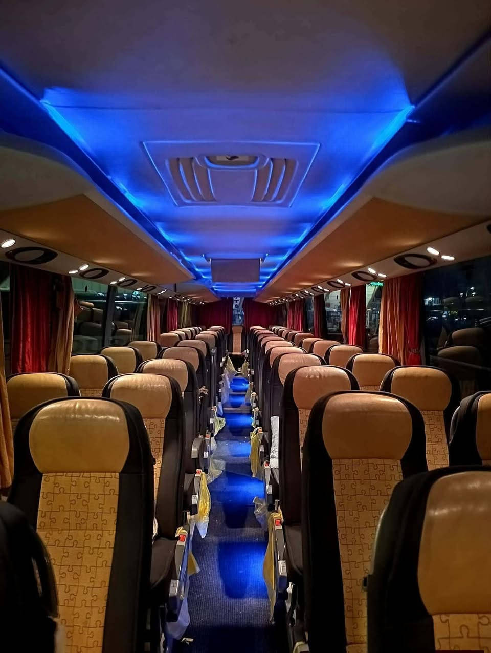 📢📢📢 ياالله ياالله ياالله ياالله ياالله
(سارعو بالحجز المقاعد محدوده للعوائل فقط)
 تعلن #حملة ابو رضا للعتبات المقدسة🏴  في النجف والكوفة عن برنامجها الاسبوعي....(حملتنا للعوائل فقط ) 
________________________________________
🔘البرنامج الأول: يوم الجمعة المصادف 3/28/ 2026/
◾️الكاظمية المقدسة "ع"
◾️اولاد مسلم "ع"
◾️مخابز باب الاغا
💰سعر النفر 11 ألف  (تخفيضات للعوائل فقط)
⏰الانطلاق الساعة 7 صباحا
________________________________________
🔘البرنامج الثاني: يوم الجمعة المصادف 3/28/ 2026/ 
◾️الكاظمية المقدسة "ع"
◾️سامراء المقدسة "ع"
◾️سيد محمد سبع الدجيل "ع"
🍽مع وجبة ريوك في الدجيل .. 
🍽وجبة الغداء في مضيف العتبة العسكرية.. 
💰سعر النفر 15 الف.... (العودة نفس اليوم) 
⏰الانطلاق الساعة3:00 الثالثة صباحآ ... 
__________________________________________
⚫مكان التجمع:
1⃣ مجسرات ثورة العشرين
2⃣ مستشفى بن بلال
3⃣ نفق المختار (نفق ميسان) 
"النقل في احدث الباصات حديثة VIP "
للحجز والاستفسار مراسلة الصفحة او الاتصال على الرقم التالي
#واتساب***********📞 
المتعهد ابو رضا 

"لسنا الوحيدين ولاكننا الافضل يدللون عوائلنا"
