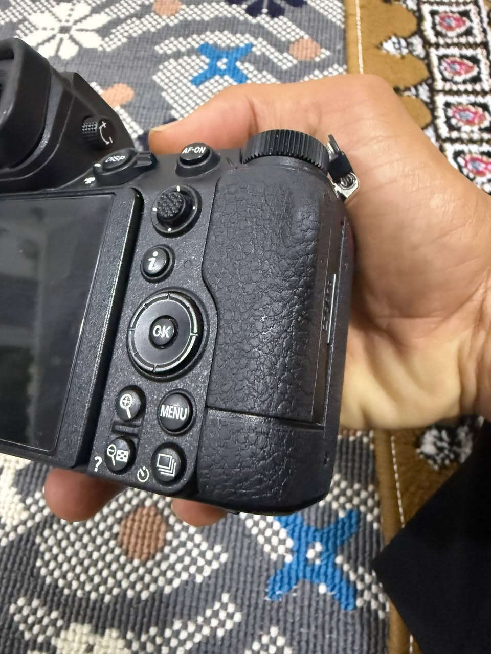 كامره نيكون Z7iiللبيع ملحقات البدي شاحنه بطاريه حزام كتف كارتونه
شراي تعال خاص وتدلل الهاتف ***********
