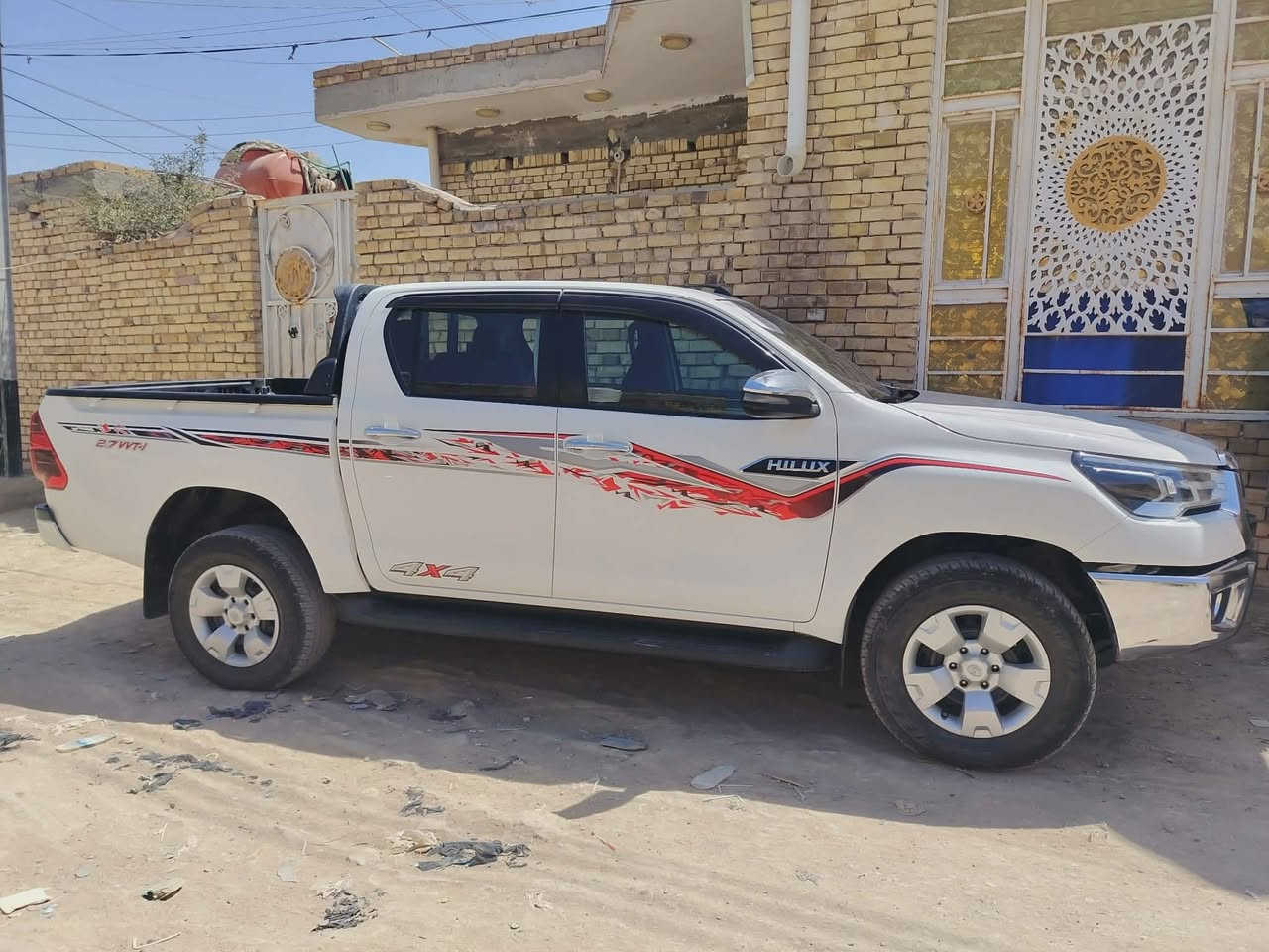 السلام عليكم
للبيع هايلوكس فورويل 2024 كير عادي فول مواصفات تبريد كشنات شحن واير ليس قطعتين تبريد تحكمات سترين شاشه كأمره حساسات ماشيه 60الف سبير ما نازل سياره جديده ونضيفه دوشمه كشنات وأرضيه جديده سياره جاهزه وحلوه رقم أربيل تريد وكاله تريد تحويل باسم كردي  مكفوله كفاله عامه   للاستفسار ***********

