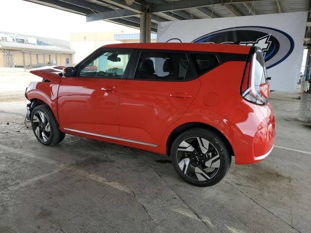 كيا سول 2023 جيتي لاين فول 1/1 رقم اربيل الدولي الجديد وفحص وهزه وسنويه كله جديده
الحادث والسونار موجود بالصور البنيد مبدل مصبوغ 
بي دي ار بحافة بالجاملغ 
تبديل دعاميه امامية نفس اللون
وبيه كلير من امريكا ربع الباب الخلفي 
المواصفات..    
لون احمر مميز
محرك ٢٠٠٠ دوش المرغوب
 فتحه سقف
.بصمة تشغيل
بصمة أبواب وجنطه
تشغيل عن بعد 
بصمات عدد ٢
لايت زنون عدسات
رادارات امامي جانبي خلفي
تحديد مسار 
سياقه ذاتيه
.شاشه جبيره. كلش
لد امامي + بلوجكتر لد بالدعاميه 
بكلايت لد خلفي.
دشبول دجتل
ويل كب 18 مميز 
اناره داخليه. متغيره الالوان
دمام خلفي.
اشاير مري.
كشن سائق كهرباء
كشنات تدفئة
كراسي نصف جلد + كنتاره + تطريز احمر + حفر كتابة سول 
ستيرن حرف D + اخياط احمر
دمام خلفي سستم صوت harman/kardon

… وبعد مواصفات الفول معروفة  
ماشيه 22 الف رقم اربيل
السعر 150 بيها مجال 
التواصل خاص اوالهاتف او واتساب على الرقم
☎️   *********** 
مكان السيارة كربلاء
