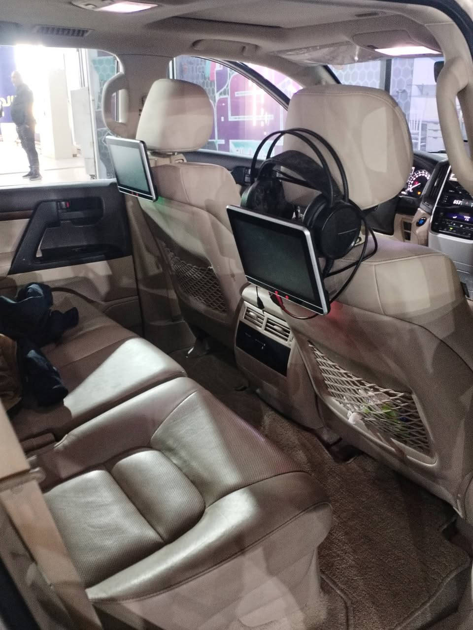 سلام عليكم جكساره موديل 19 فول مواصفات 8سلندر مواصفات الكزز مكفوله كفاله عامه ماشيه 90 الف رقم بغداد مميز 4 أرقام  رقم صاحب السياره في البصره ***********
