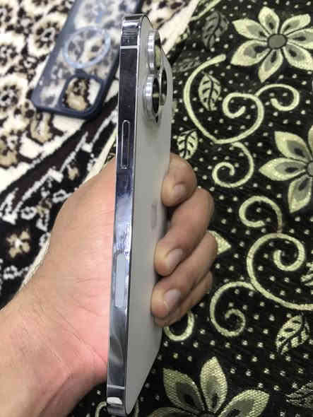 #للبيع 
ايفون 13 برو ماكس
لون ابيض 
ذاكرة 128
نموذج m
تك سيم 
موبايل مبدل شاشة نوعية راقية جداً وشوف العين موبايل نضيف شخط مابي شرط كاميرا راقية سعر: 580وبي مجال بسيط  .
الخاص مفتوح وهذا رقمي : ***********
