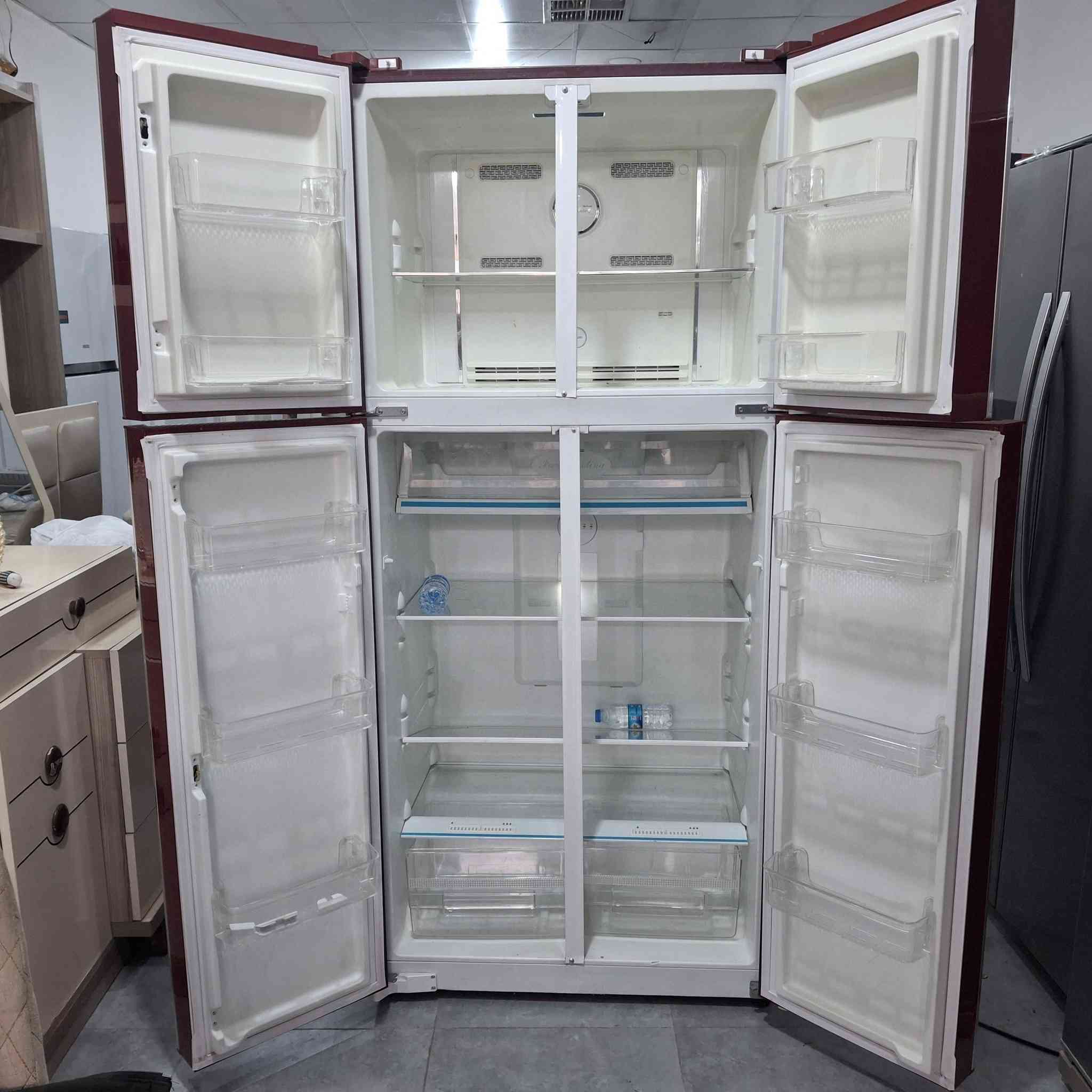 السلام عليكم ثلاجه ومجمدة بابين ٣٢قدم فول نظافه واصل للمنزل داخل أربيل مع ضمان اسبوع رقم تواصل وتساب ***********
