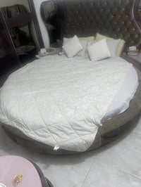 للبيع بيه ضرر بسيط ٤٠٠وبيه مجال ٠٧٧١٦٩١١٧٠١