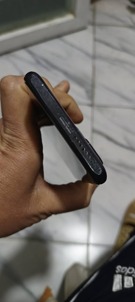 السلام عليكم.....للبيع فقط جهاز شاومي 11T برو
الذاكرة ٢٥٦ الرام ٨+٨

ببجي ٩٠ فريم ويصل ١٢٠ باللعبه اذا النت قوي

بطاريه ٥٠٠٠
شاشه اموليد بتردد ١٢٠ هيرتز

كاميرا ١٠٨

صوت استيريو دبل سبيكر

جهاز مكفول من الفتح والعيب والتصليح

ظهرو مفطور وبيه طبع خفيف بالشاشه ويختفي بالوضع المظلم

السعر ١٥٠ بيه مجال حك جيتك مال تكسي


**إذا كنت صاحب هذا الإعلان وتريد حذفه لأي سبب، رجاءا أرسل رسالة إلى الدعم الفني**