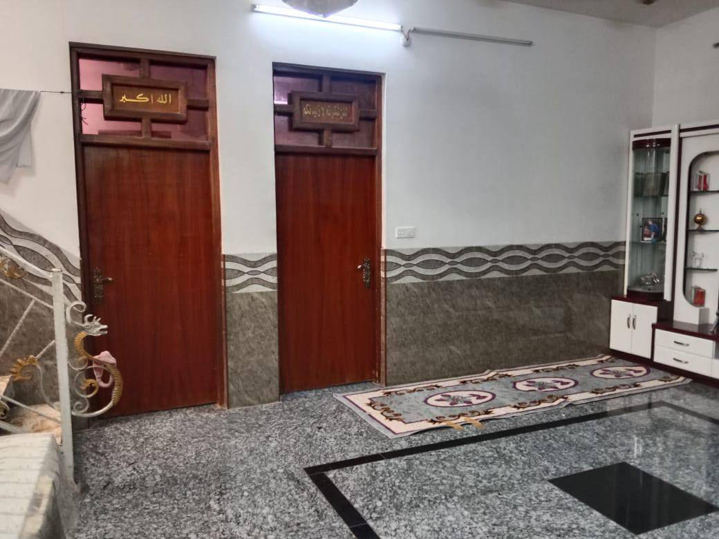 دار للبيع حي الصدر الثانية مقابل مدرسة المسرات عرض الشارع 20 متر مساحة 200 متر طابو صرف الاستفسار ***********
