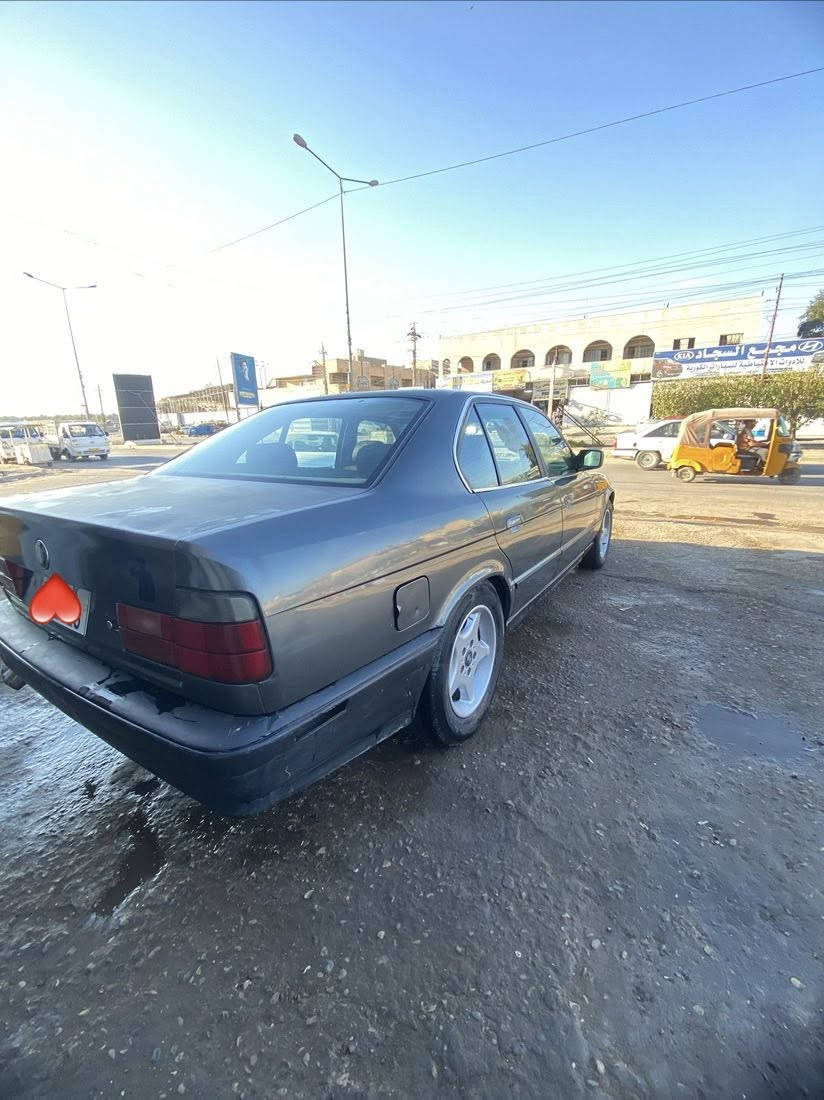 السلام عليكم حبايب مكلف بالنشر للتواصل واستفسار خابر  ؏ رقم
السياره اوربي رقم انبار الجديد 
محرك 20 نضافه 70ب ميه كير جاترك نمره طويله 
السياره شوفة العين عضمه كلش حلوه بدون ضربه وبدون خياس  عده كم شغله تشوفهن  بعينك السعر 40 وبيه مجال  
رقمي ***********
مؤمل علي
