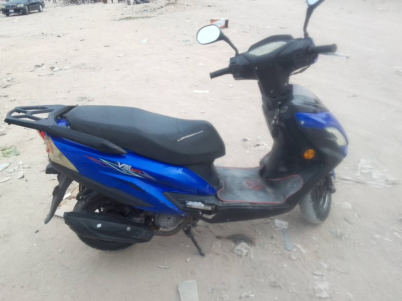 سلام عليكم  دراجه نظيفه على ايدي وياه بصمات اثنين الي يشتري يتصل
***********
السعر 400
