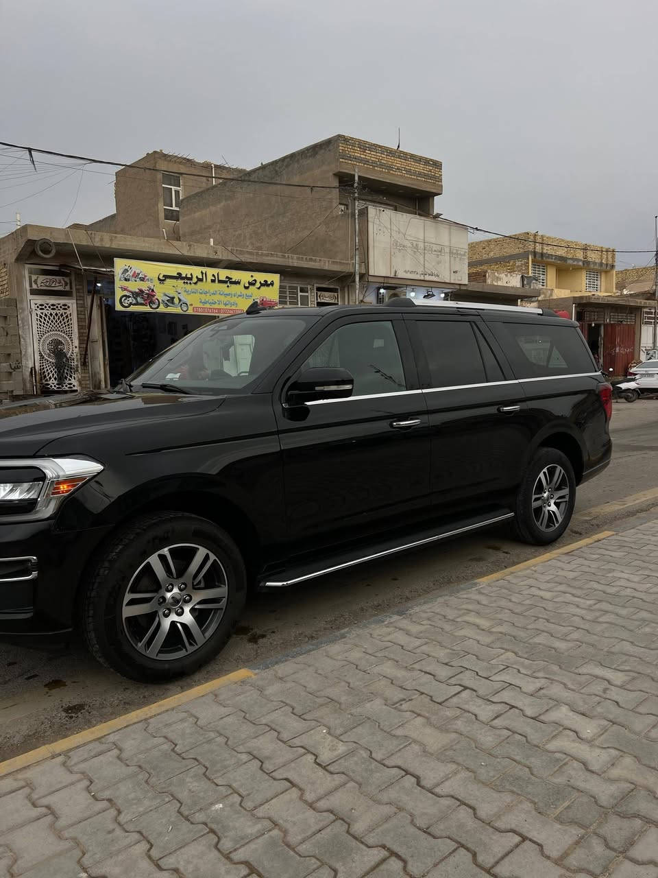 فورد اكسبديشن 2023 لمتد ماكس بدون لوحات بسمي تترقم جميع المحافظات ما عده الشماليه
ماشيه 48 ألف السعر 240
*********** بي وتساب
مكانه كوت مركز المدينة
