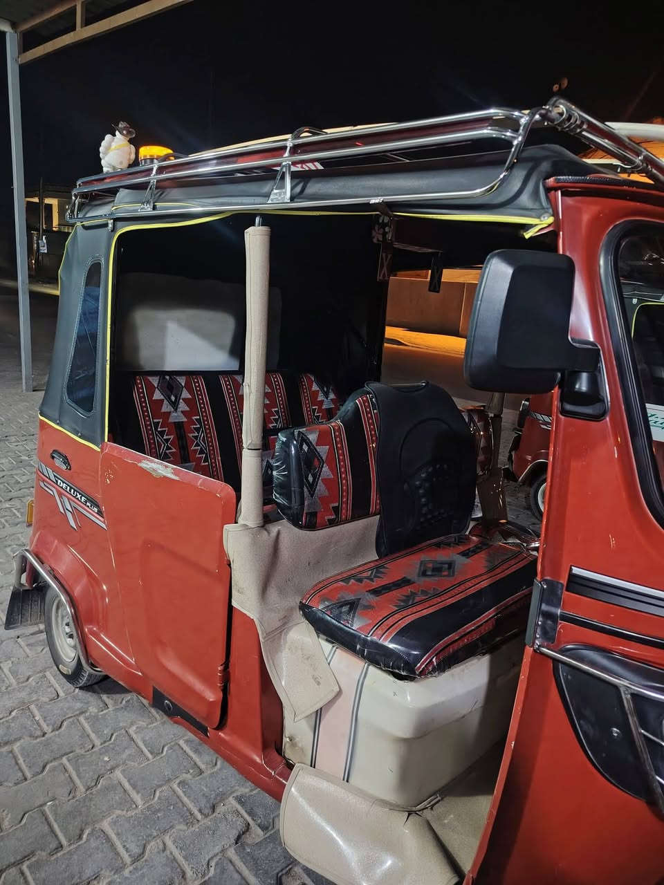 تكتك للبيع، موديل 2022/5 
نظيفة من مكينه وكشر 
السعر : 7500 بيه مجال بسيط 
***********
