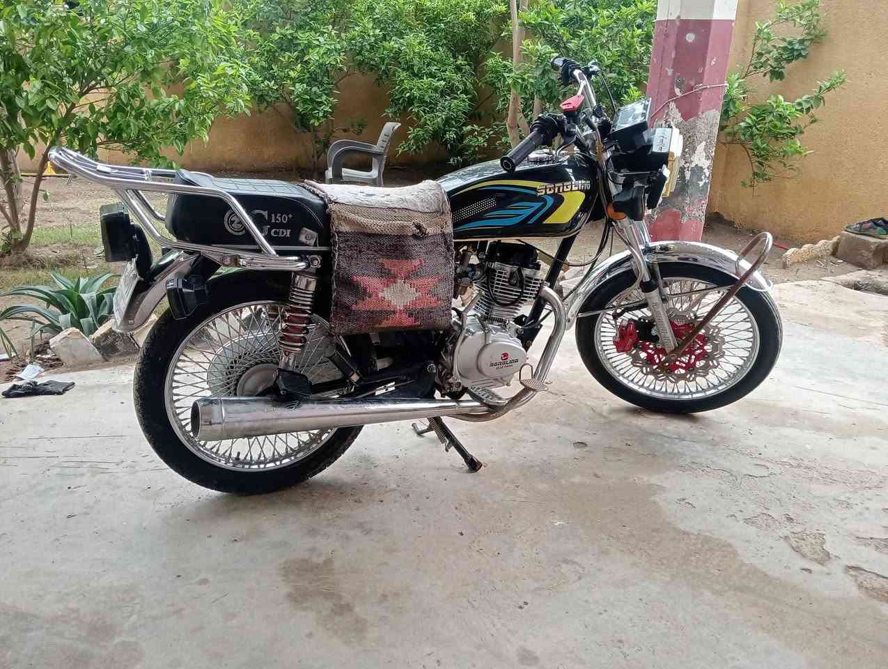 السلام عليكم دراجه تايكر موديل 25 للبيع السعر 650وبي مجال #المكان كنعان الرقم:***********
