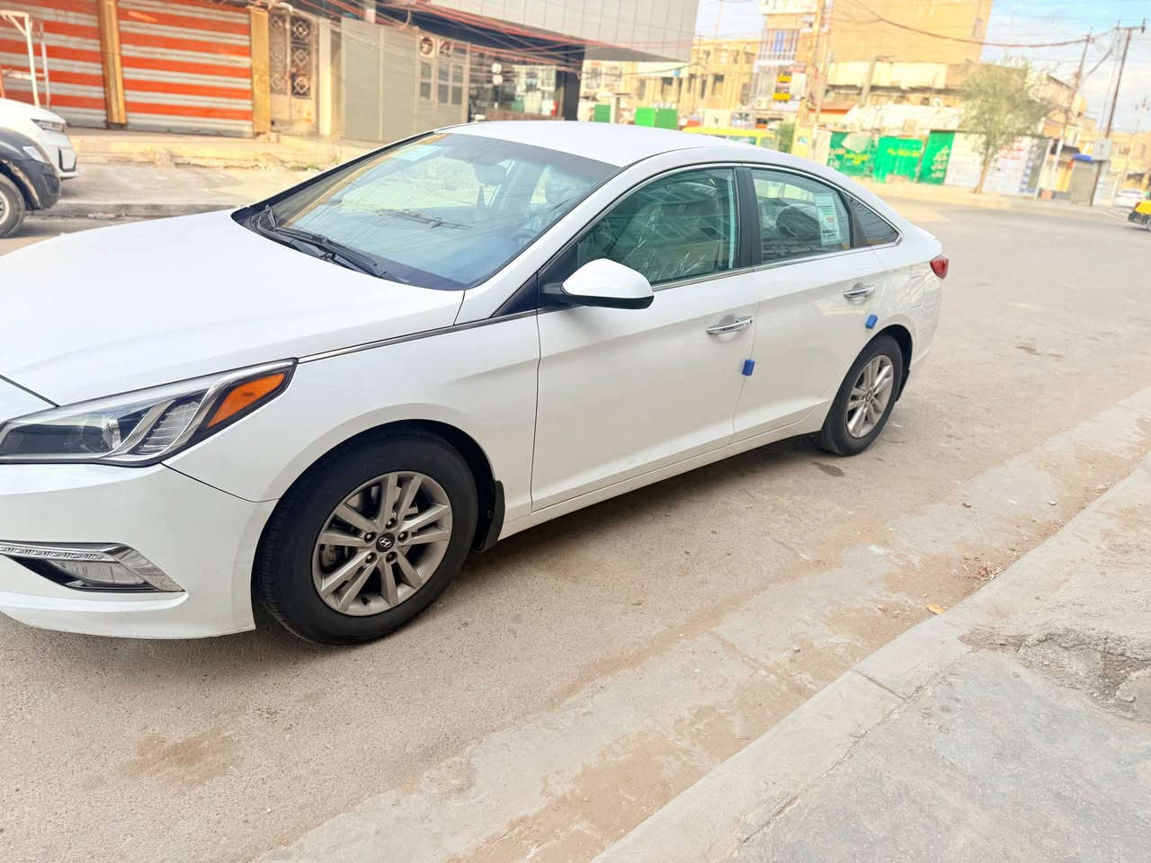 السلام عليكم
سوناتا 2016 امريكي حادثها جاملغ ونص باب خلفي ماشيه 94 الف كير  وميكنه مكفولات 
مواصفاتها 
شاشه 
حساسات خلفيه
كامرا
تحكم ستيرن
سايد بريك برجل
رقم بغداد دولي 
السعر 128 وبيها مجال بسيط 
للاستفسار الاتصال
***********ظ بغداد, العراق
