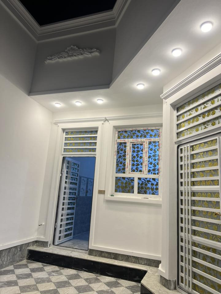 سلام عليكم
يوجد بيت جديد طابق واحد مساحه 200متر كراج غرفتين وصاله وستقبال ومطبخ صحيات داخل وخارج موقع الصوفية قرب جامع النور خامس بيت عن الشارع العام خدمات كامله تبليط ومجاري للاستفسار ***********واتساب
