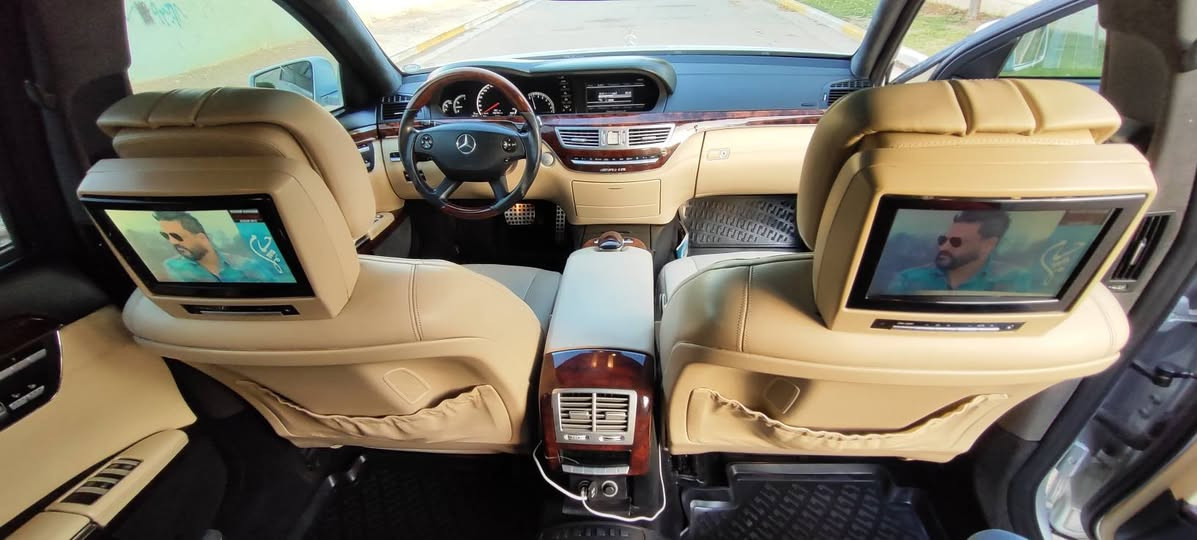 سلام عليكم ..... 
#مارسدس #S.Cless AMG 550
موديل 2007 محدثه 2013 خليجي
كامل موصفات VIP
سيارة نضيفه جدا

✅بنراما
✅ناضور ليلي
✅4 كراسي تدفئه تبريد
✅4كراسي مساج كهرباء مومري
✅ستيرن كهرباءAMG
✅اناره ترحيب
✅بصمه 4 بواب اوجنطه
✅دخول ذكي
✅رادار امامي
✅مانع تصادم
✅حساسات خلفي امامي
✅مري كهرباء جانبيه
✅مري قلاب معا البك
✅سيدي جنجر بلوتوث يواسبي اوكس نفكيشن
✅شاشات خلفيه تحكم خلفي منفصل عن الامامي
✅سيدي خلفي بلمسند
✅داخل جلد صاج اوفايت
✅تحكم بلكراسي الامامي من الخلف 
✅جنطه شفط
✅سقف كنتاره اصلي 
✅بردات بيبان كهرباء
✅برده خلفيه كهرباء
✅سستم صوت harman/Kardon
✅لايت ايل ايدي
✅لايت داينمك مع الستيرن
✅جكات تصعد اوتنزل
✅تلفون
✅زراك لايت
✅شفتات ستيرن
✅4 انضمه قياده
✅هندبرك كهرباء
✅ماسحات اوتو
✅تبريد 4 قطعه منفصله 
✅12 ايرباك
✅بيبان شفط
✅مرايه وسطيه اوتو
✅رقم هزه سنويه جديد باسمي
بيهه موافقه تضليل
سيرفس كامل اي نقص مابيهه
ماشيه 107 كم
محرك تنفس طبيعي 8 سلندر
مكان سياره بغداد
للاستفسار
*********** بغداد, العراق

