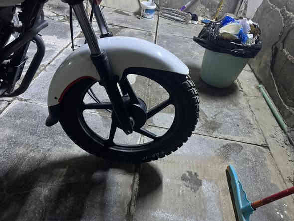 سلام عليكم بوكسر كلاسك موديل ٢٠٢٠ شوفت عينك مكينة بيها تبخير اوراق كاملة ماشي معاملة شراي نروح كبل ابصمك وتستلم سنوية ولوحات مكاني البياع حي التراث السعر مليون وتسعمية بيها مجال حك الجية 
حتة دراجة مو مال دلفري الله وكيلك لو ما شوية محتاج جان كملت رقم وطلع بيها للشمال شرط بدون تجفيت 
رجائن مو شراي لا تكسر بسعر *********** بس اتصال وذا تريد راسلني مازنجر واتساب مابي
