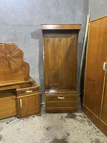 سلام عليكم غرفه ام الخمسه مستخدمه نجاره داخل خارج صاج السعر ٥٥٠العنوان الحله ***********
