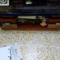 ميز • للبيع • قابل تفاوض