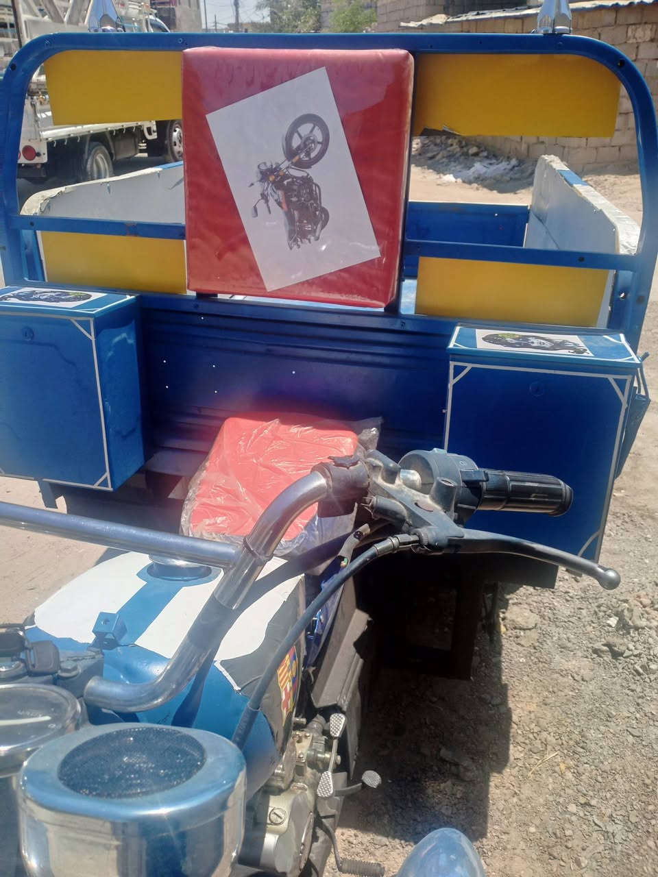 سلام عليكم ستوته للبيع موديل 20 اورق أصولي محرك 24شاصي وركبه مكفولات الستوته مكفوله كفاله عامه 
العنوان بابل الشوملي السعر مليون,175
.***********
