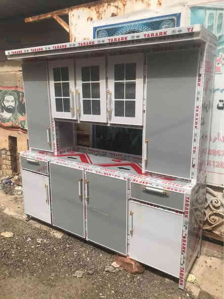 كاونتر مترين نزال شغل درجه اولى مع سنك متر و ربع مرمر ب٦٤٠ شغل درجه اولى نقش cnc تاج وكلوبات ونرماده حفر وبليت ثقيل جوكر مخفي العنوان ناصريه شارع الاخلاص قرب مجمع ابي تراب *********** ناصرية, ذي قار
