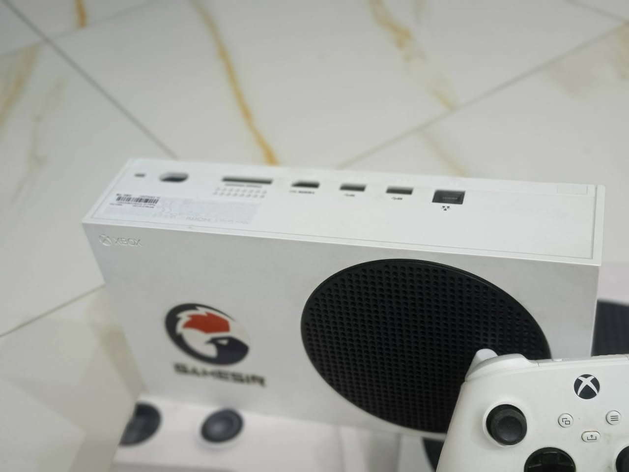 Xbox sires s
ذاكره 512GB 
ملحقاته الاصليه كامله استخدام جدا قليل 
الملحقات كيبل الكهرباء✅
كيبل HDMI الاصلي ماله يدعم 1440p/120FPS✅
جوستك الجهاز الاصلي ✅
سعر 430 وبي مجال 
عنواني الديوانية 
توصيل موجود الى كافة محافضات العراق
خاص مفتوح
رقم
‏‪***********
