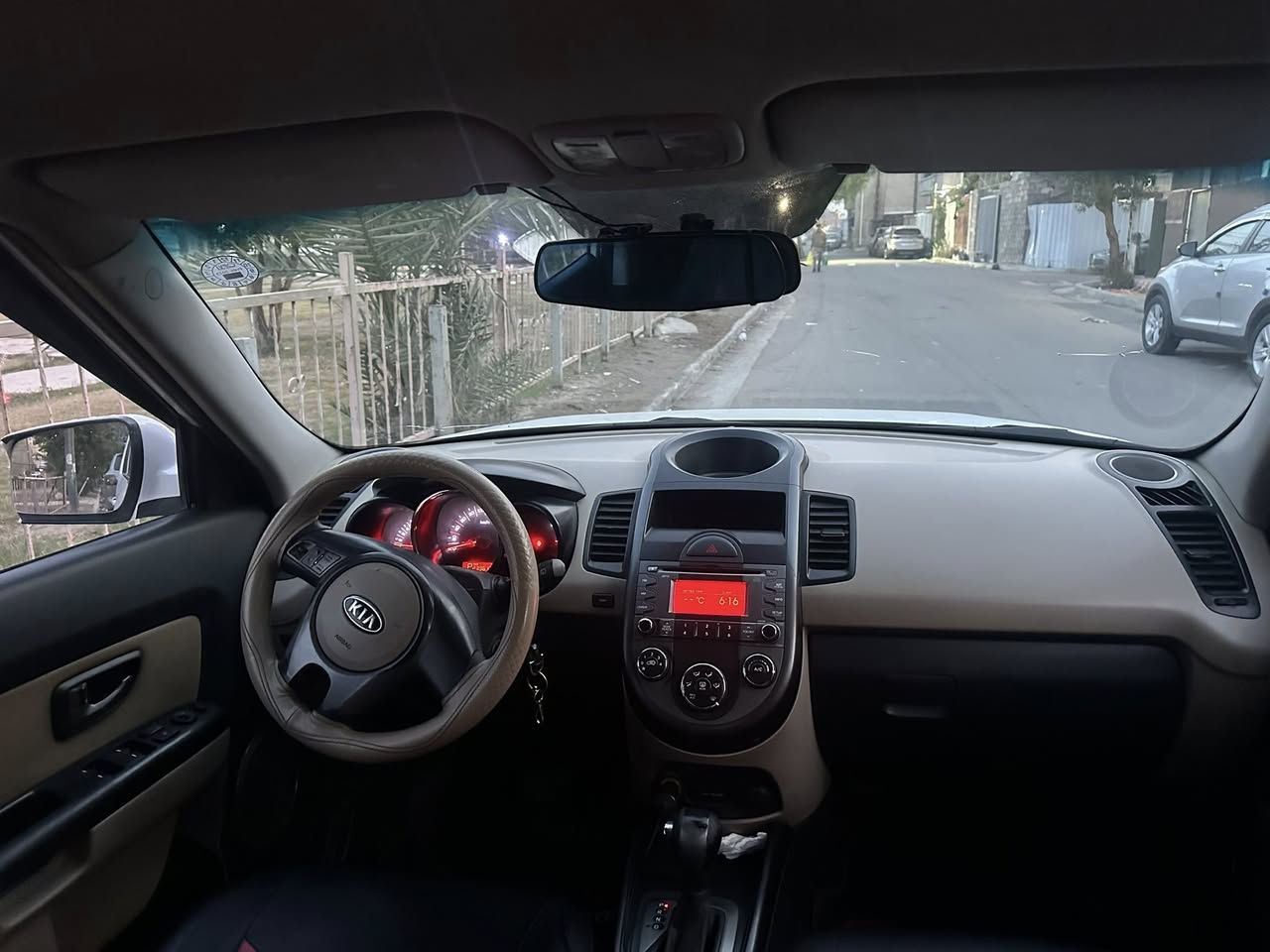 صول موديل 2011 خليجي
جاملغ واحد صبغ سياره جاهزه اي نقص مابيها بدون دواخل 
السعر 90
الرقم ***********
