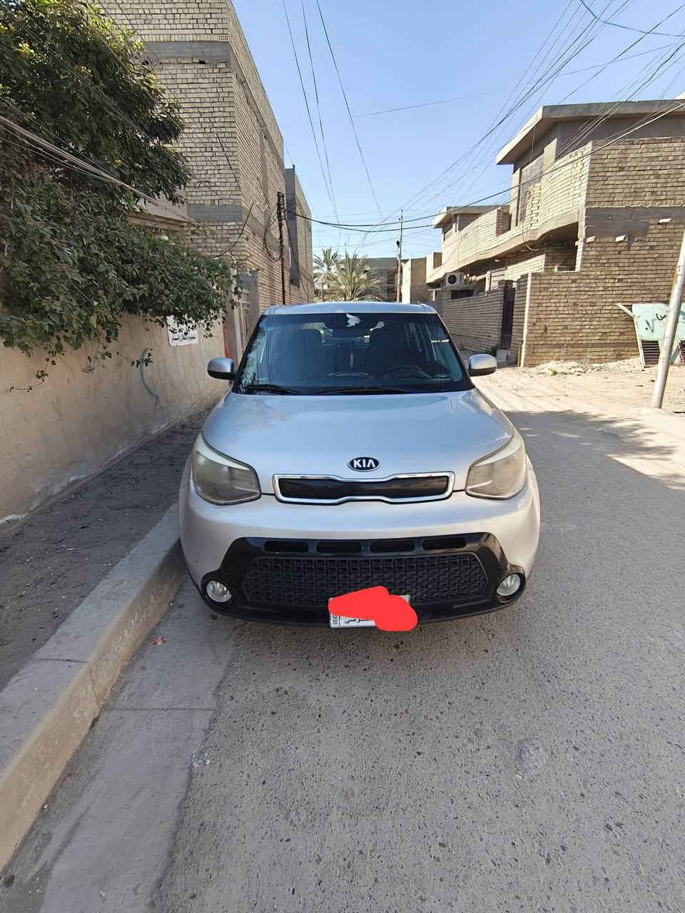 السلام عليكم... صول ٢٠١٦  وارد امريكي حادثهة باب عكس السائق مبدل بقطعة اصلية وربع من الباب الي يمه .. ايرباك فقط البردة عكس السائق .
السيارة ليبل واحد ماشية ١١٤ الف حقيقي رقم بغداد محرك ٢٠٠٠ 
  جاهزة من كلشي وادامة كاملة العنوان بغداد / جسر ديالى . 
السعر ١١٠ وبيهة مجال قليل.


**إذا كنت صاحب هذا الإعلان وتريد حذفه لأي سبب، رجاءا أرسل رسالة إلى الدعم الفني**