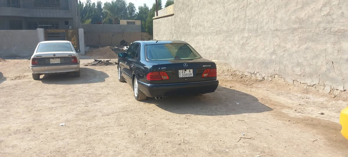 سلام عليكم مرخصه الادمن ام عيون ١٩٩٧ كفاله عامه صبغ عام جماليه مكينه خراطيم جاهزه وكامله من كل النواحي شرط احله من الصوره مكاني بابل مركز محافضه بسمي تريد وكاله او تحويل رقم سليمانيه السعر شده وبيه مجال ***********
