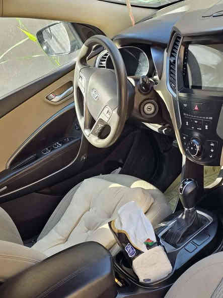 سنتافيا للبيع  كلين  ليبل 
وارد امريكي رقم دولي موديل 2017
155 وبها مجال
الاتصال على الرقم 
*********** 
المكان  الرفاعي
