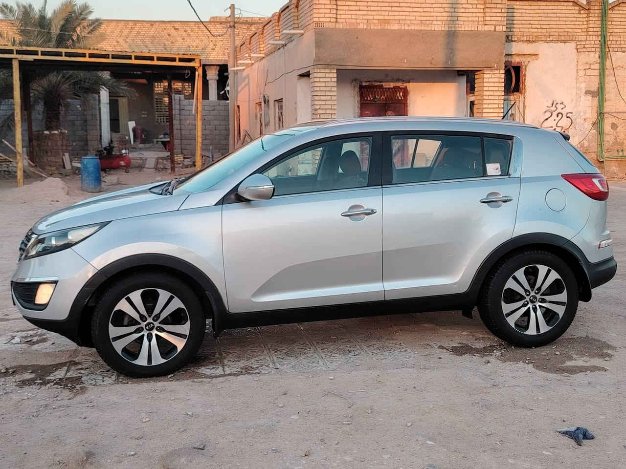 السلام عليكم للبيع
كيا سبورتج 2011 رقم بصرة تحويل مشروع وطني سنوية 28 خليجي مكفولة كفالة عامه ضربة وصبغ تبديل وبارد محرك 2400 دوش مامفتوح فول مواصفات بنوراما وكامره دواره تحكم جهتين إشارة بل مري 5 ويل كب حجم 17 يدات نيكل ماشية 190 سيارة جديدة وجاهزة كلش تخم تاير وتبريد وحدادة مكفولات مكانه ناصرية ***********.. ***********
سعره 136
