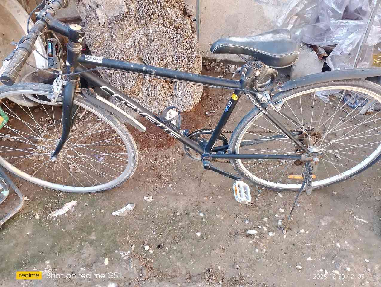 السلام عليكم
بسكلات عدد 2 للبيع 140 ألف وبيهن مجال حك الجية مكاني بوب الشام اتصال على الرقم ***********
