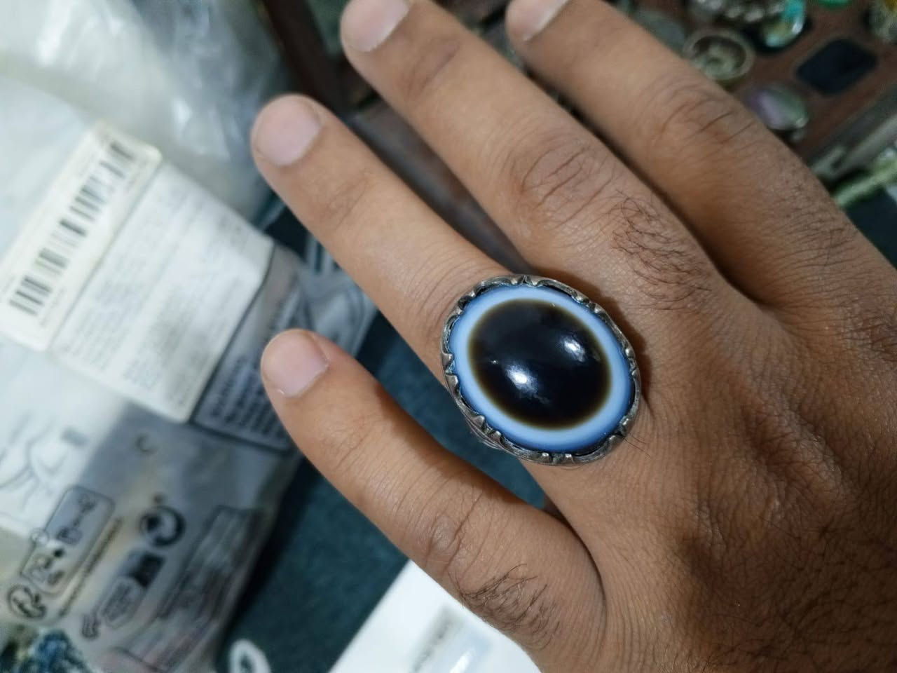 سلام عليكم للبيع مكلف ابيعته
السعر ب 100 الف   الرقم ***********
