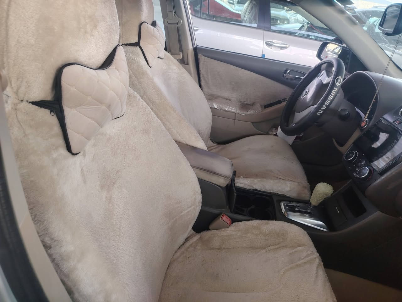 نيسان التما موديل 2012 خليجي سنويه 2030 اربع قطع بدون دواخل
السعر 88 $
***********
