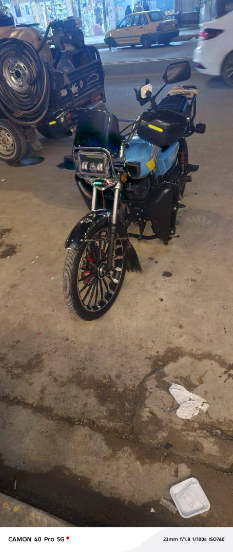 سلام عليكم دراجه إيراني سونك موديل 2026 جديده مصار سبوع من اخذتها مكينه 200 مو 150 دراجه فول ربمه سعرهه مليون وبيهه مجال شي بسيط مكان بغداد مدينة الصدر خاص مقفول للاستفسار الاتصال برقم ***********. 
أدمن وافق
