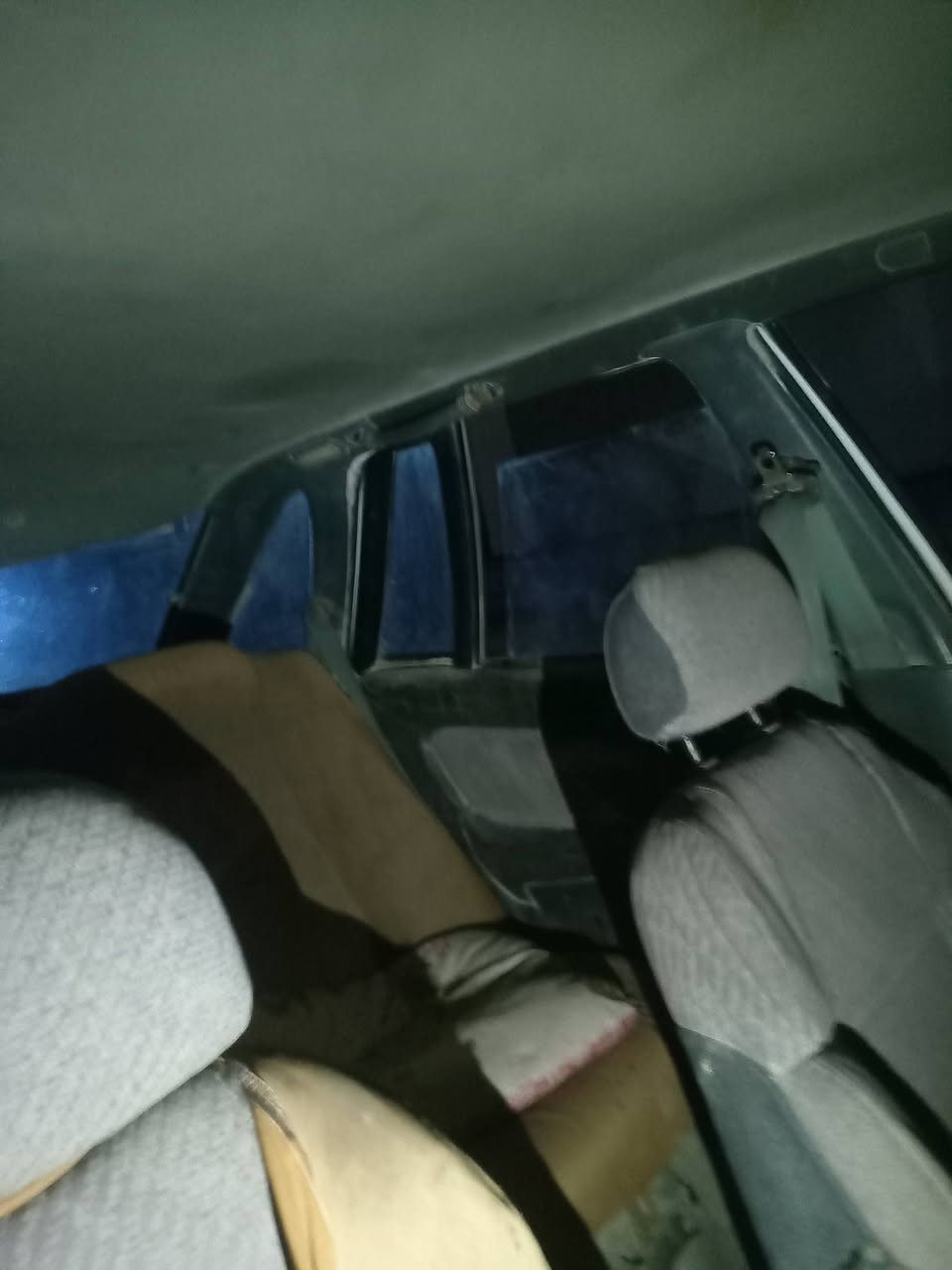 السلام عليكم للبيع اسبرو ٩٥ مشروع وطني سنويه ساقطه اللوحه الخلفيه مفقوده ب15$
***********
