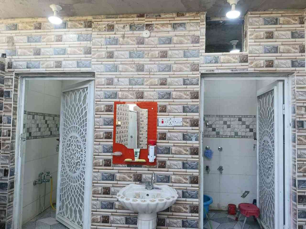 دار زراعي 200م للبيع
مقابل الكناهره رقم الهاتف ***********
