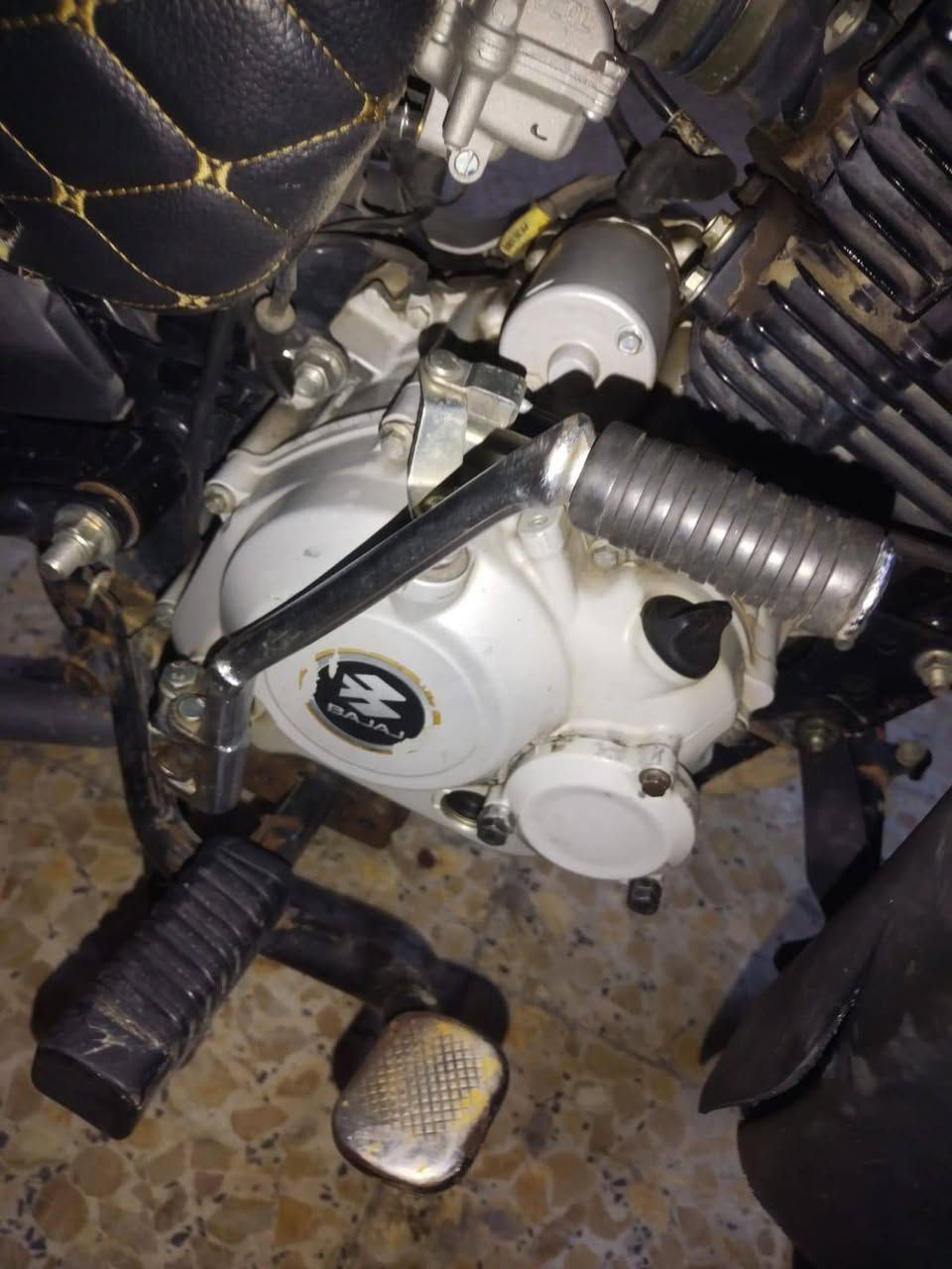 السلام عليكم بوكسر جبلي للبيع كهريائيات خير من مكينه خير من الله ٧اوراق اصولي كلي شغال بيها مابيها اي نقص تريد بس سايق السعر ١٢٠٠مليون ومييتين مكاني الطالبيه ***********
