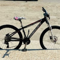 ماركه امريكي • مقاس ٢٦ • ٧ ألوان